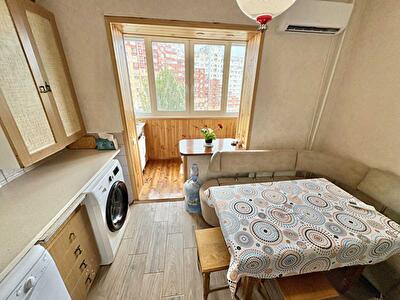 Київ, Миколи Закревського вул., 5