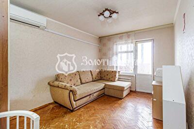 Київ, Симиренка вул., 12А