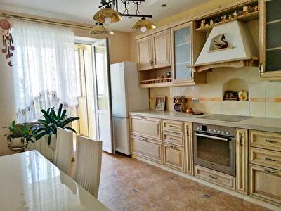 Киев, Петра Григоренко просп., 28