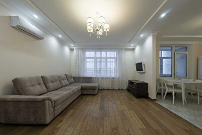 Берестейський, 71а