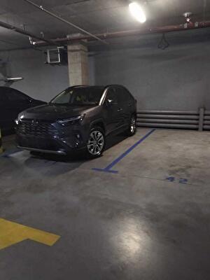 Київ, Берестейский, 67