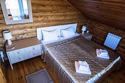 Киевская обл., Киево-Святошинский район, с. Ходосовка, Олімпійська, 1