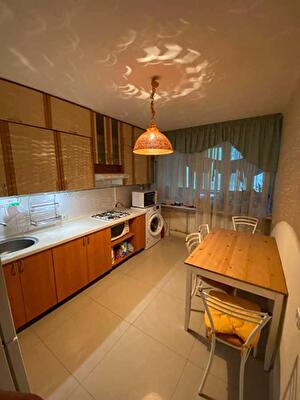 Київ, Миколи Мурашка вул., 5