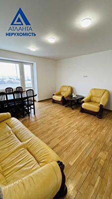 Соборности просп., 33