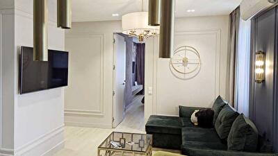 Киев, Берестейський, 5в