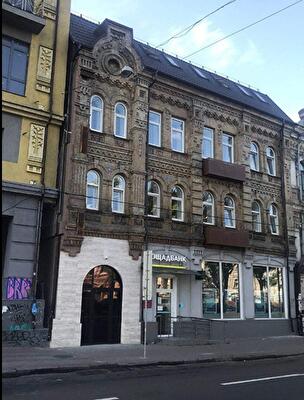 Нижний Вал ул., 11