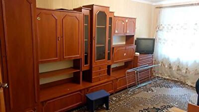 Київ, Салютна вул., 25А