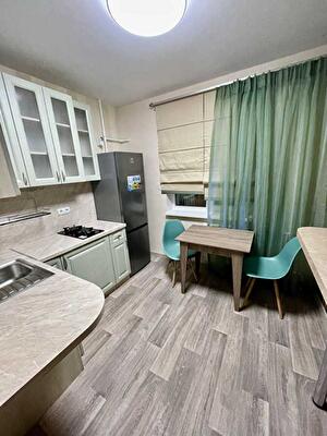 Оболонский просп., 12