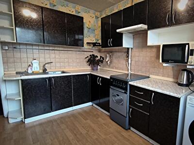 Маршала Малиновского ул., 12