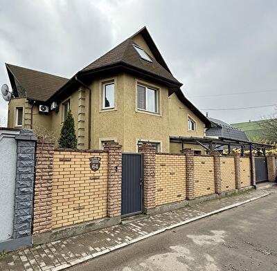 Київ, 64-а Садова вул.