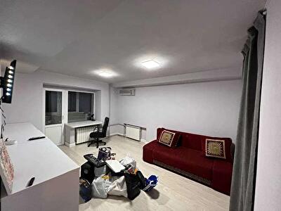 Русанівська наб., 10