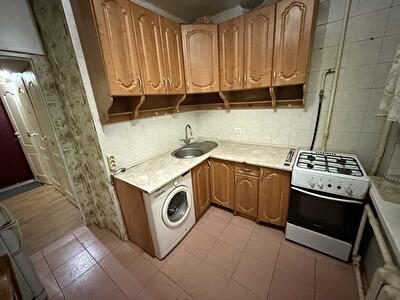 Київ, Генерала Наумова вул., 31