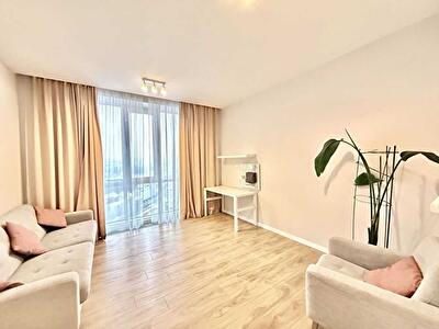 Київ, Саксаганського вул., 37К