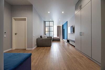 Бульварно-Кудрявська вул., 17