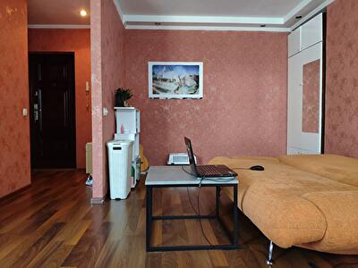 Червоноткацька вул., 22А