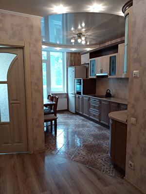 Ивана Крамского ул., 9