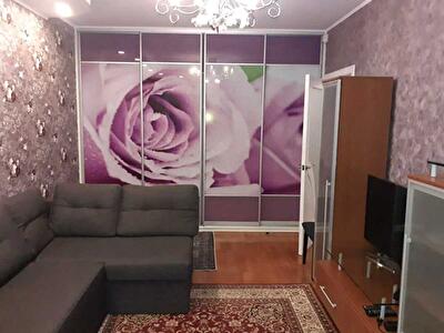 Київ, Квітневий пров., 1Б