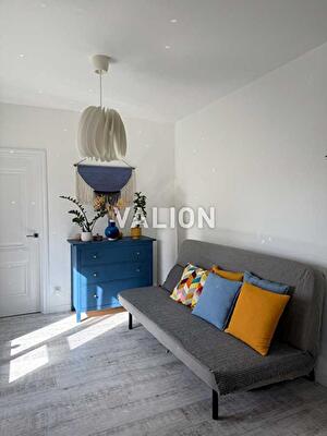 Киев, Соборности просп., 17 К2