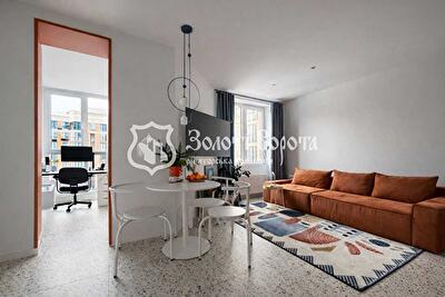 Киевская обл., Макаровский район, с. Новоселки, Миру, 2в