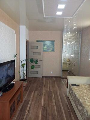 Бориса Гмирі вул., 17