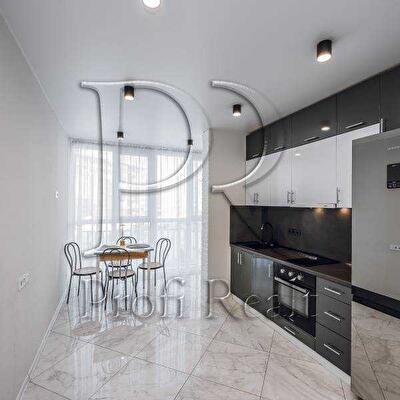 Киев, Метрологическая ул., 58