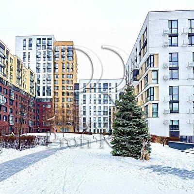 Киев, Салютная ул., 2