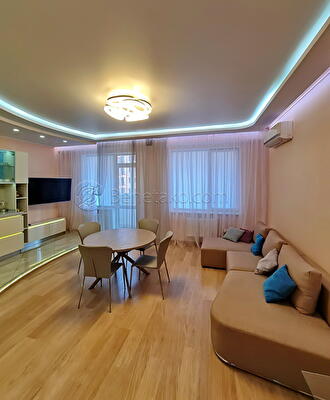 Одеса, Леваневського (Великий Фонтан) пров., Независимости, 8Б