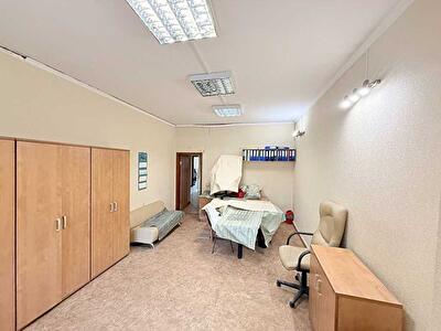 Владимира Антоновича ул., 72