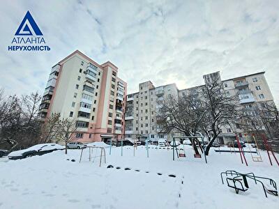 Луцк, Князя Владимира ул., Івасюка, 52а