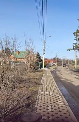 Днепровский район, с. Днепровое, Центральная, 24