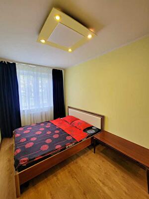 Юності просп.