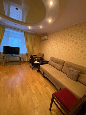 Днепр, Александра Поля просп.