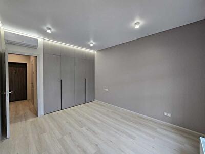 Київ, Метрологічна вул., 107А