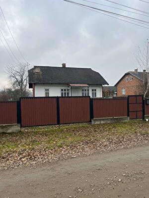 Черновицкая обл., Кицманский район, пгт Лужаны