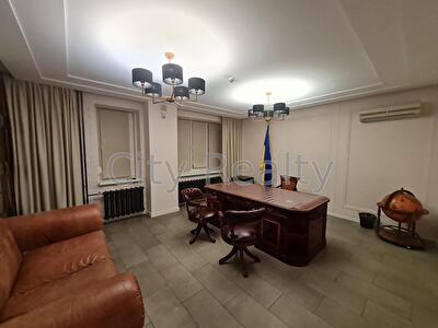 Київ, Шовковична вул., 7А