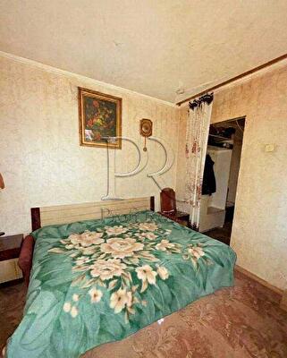 Київ, Генерала Потапова вул., 4