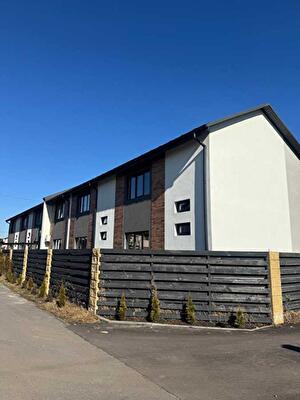 Киевская обл., Вышгородский район, с. Новые Петровцы, Січових Стрільців, 44