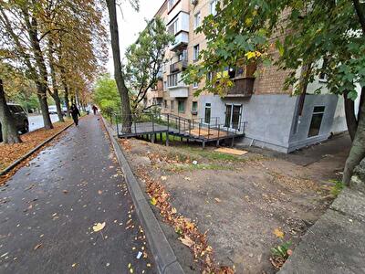 Киев, Червонопільська, 13/16