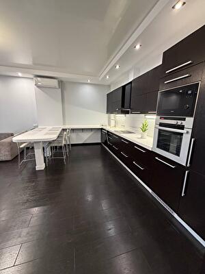 Днепр, Александра Поля просп.