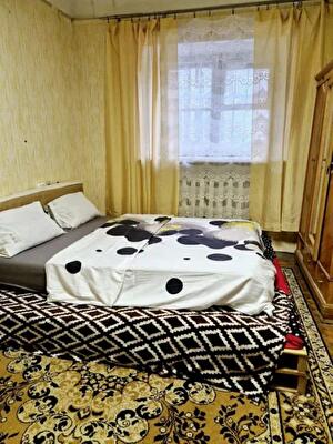 Дніпро, Феодосія Макаревського пров., 4