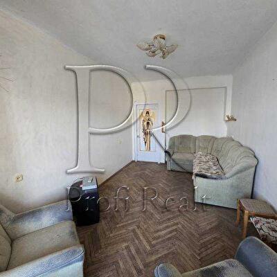 Липківського Василя Митрополита вулиця, 37