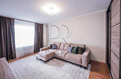 Київ, Новаторів вул., 22Б