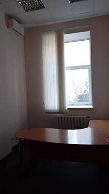 Київ, Сім’ї Стешенко вул., 3