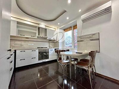 Київ, Предславинська вул., 51