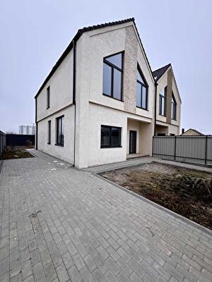 Киевская обл., Киево-Святошинский район, с. Новоселки, Молодіжна, 24в, 24в