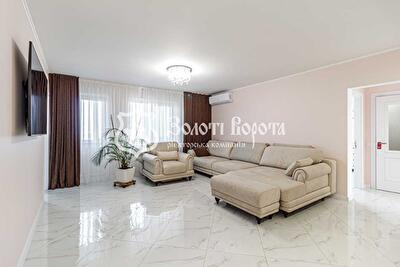 с. Новосілки, Приміська вул., 26Б