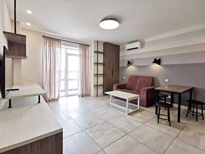 Дмитрия Яворницкого просп.