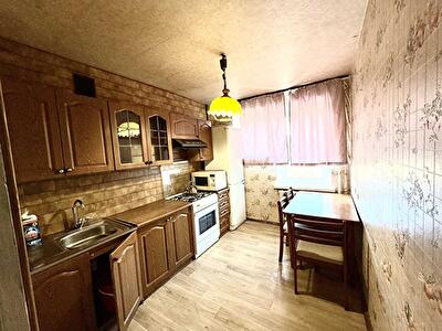 Київ, Хорива вул., 50