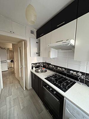 Зодчих вул., 64