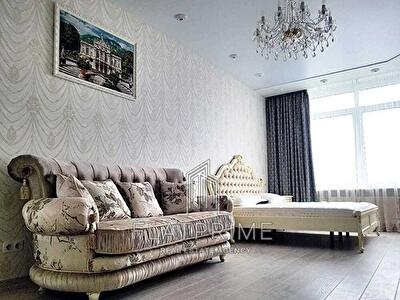 Киев, Евгения Коновальца ул., 34А